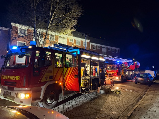 FW-AUR: R&auml;umlichkeiten nach K&uuml;chenbrand unbewohnbar