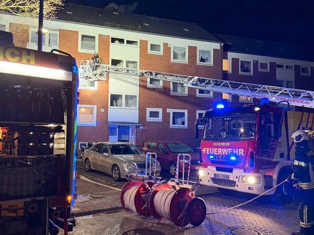 FW-AUR: R&auml;umlichkeiten nach K&uuml;chenbrand unbewohnbar